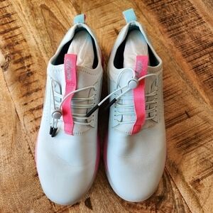CLOVE Sneakers Size Men 9M And 10.5M Women’s